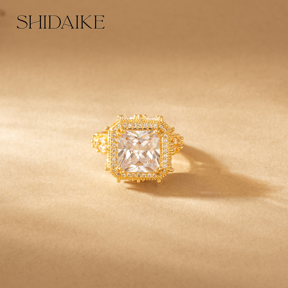 白色四爪方形锆石戒指